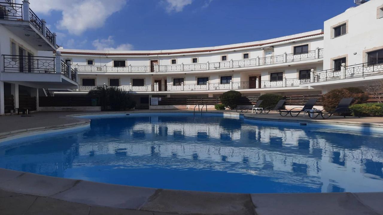 Paramount Gardens Resorts C201 Ларнака Экстерьер фото
